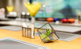 Homeinn Selected Hotel (Xi'an North Railway Station Fengcheng 10th Road Subway Station)