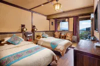 Longji Terrace Ping'an Hotel (Qixing Banyue Viewing Desk)