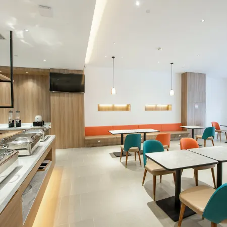 HanTing Premium Hotel (Weinan North Station Letian Avenue)