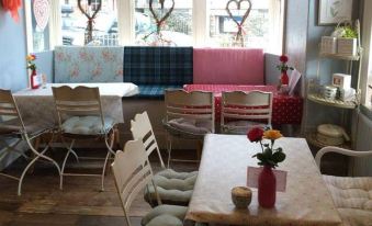 The Hive at Poppi-Red