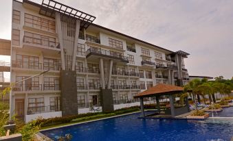 The Crown Residences at Harbour Springs