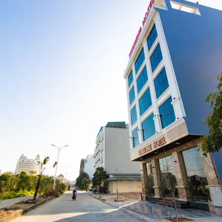 Sunshine Hotel