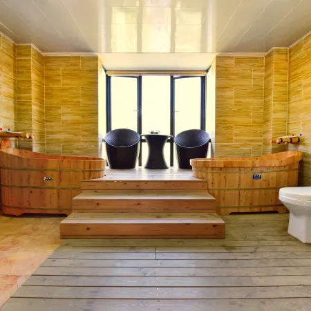 Linyu Huaxi Hot Spring Holiday Hotel