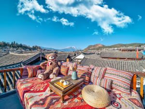 Lijiang pure sunshine · panoramic view of the ancient city and snow mountain