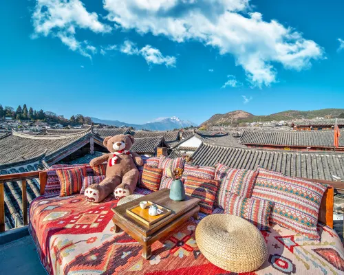 Lijiang pure sunshine · panoramic view of the ancient city and snow mountain Hotels near Square Street