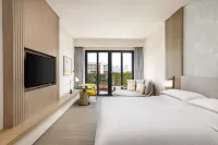 Four Points by Sheraton Wuchuan Zhanjiang, Loong Bay Hotel dekat Meilu Temple