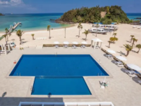 KARIYUSHI LCH.RESORT on The Beach 名護のホテル