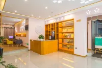 CLOUDS Hotel (Yongsheng)