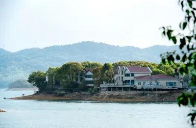 Songzi Bihu Yingyue B&B Hotel dekat Weishui Scenic Area