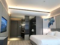 重庆万州RANZ兰兹酒店(万达广场店) - 休闲大床房