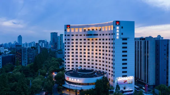 Radisson RED Shanghai Wujiaochang Hotel