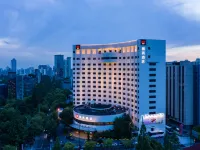 Radisson RED Shanghai Wujiaochang Hotel Отели рядом с достопримечательностью «Янпу»