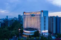 Radisson RED Shanghai Wujiaochang Hotel Hotels near Tongji University South Campus Gymnasium