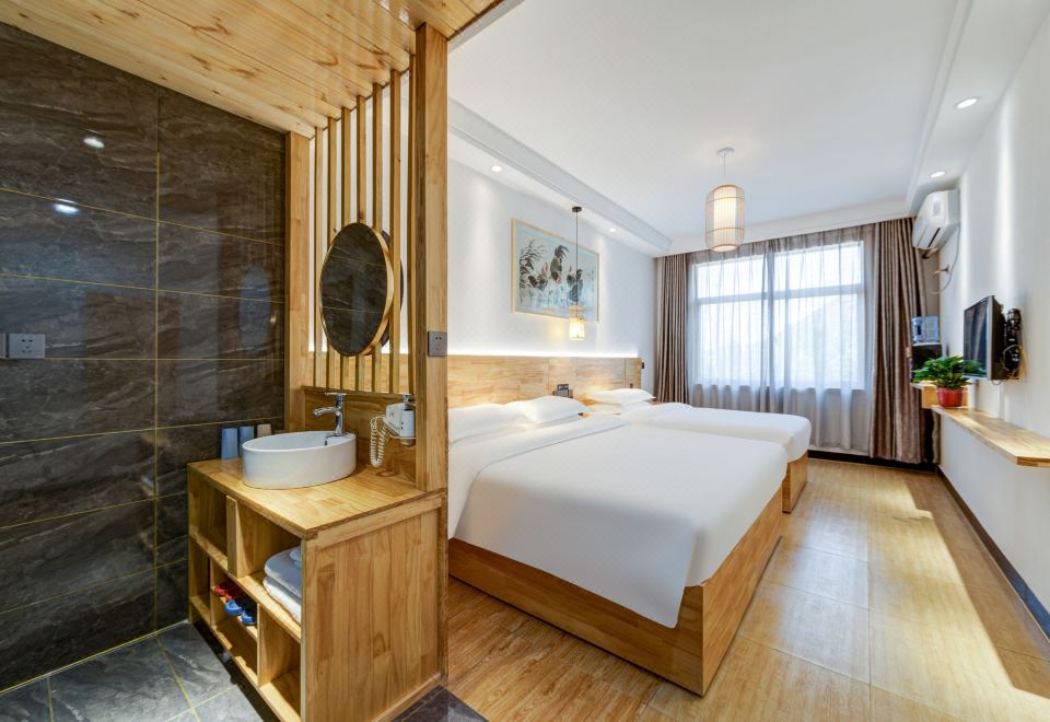 Floral Hotel 객실 내부
