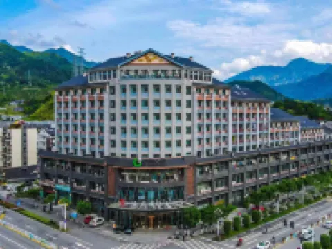 Phoenix International Hotel Hotels in Jingning