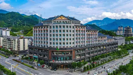 Phoenix International Hotel