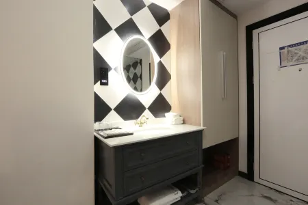 Yueqi Theme Hotel Отели в г. Синжэнь