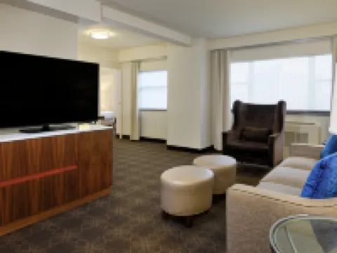 ดับเบิลทรีบายฮิลตัน โฮเทลแอนด์สวีทส์ พิตส์เบิร์ก ดาวน์ทาวน์ โรงแรมในพิตส์เบิร์ก