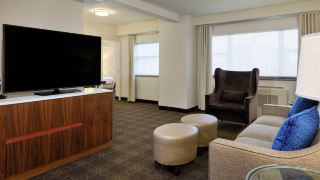 doubletree-by-hilton-hotel-and-suites-pittsburgh-downtown