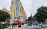 A Dream Homestay (Yichang Shuiyuecheng Dibogan) - Condos