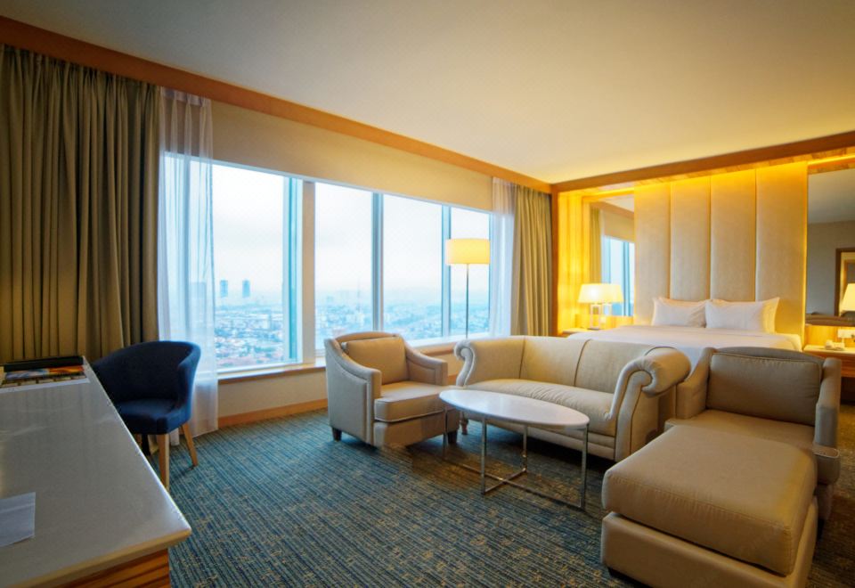 2. 홀리데이 빌라 ..