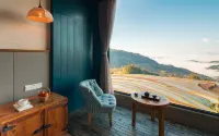 The Twelve Manor Terraces Hostel - balcony