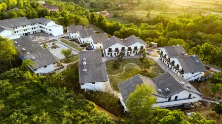 Wangwushan Xiaoshifang Hotel Отели рядом с достопримечательностью «The Yellow River Xiaolangdi Scenic Area»