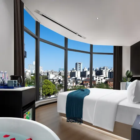 Molan Hotel (Wuyi Square IFS International Financial Center)