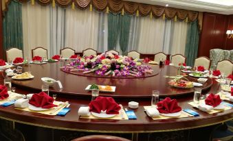 Neixiang Feilong Home Hotel