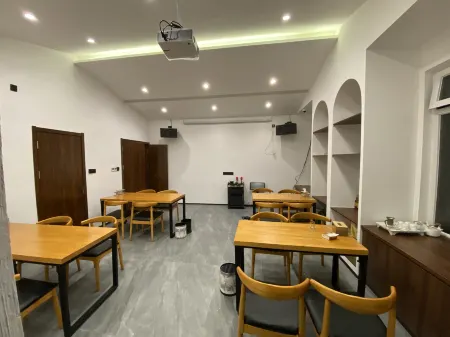 Qingdao Qishan Qisu Homestay Отели рядом с достопримечательностью «Laoshan Taiqing Palace»