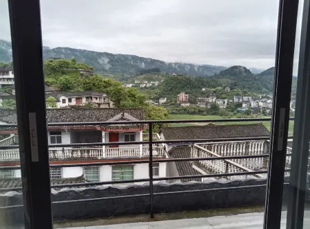 Shiyuelou, Furong Town
