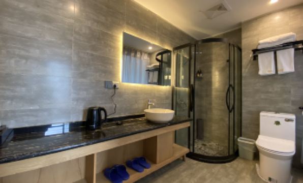 Bonthic Mountain Courtyard Holiday Hotel