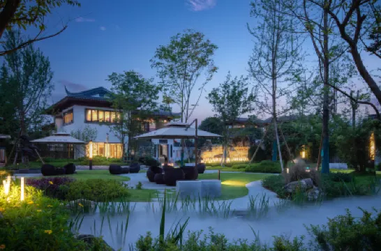 Minjiang Academy Cultural Resort Hotel Hotels near Slow Time Fresh Flower Town