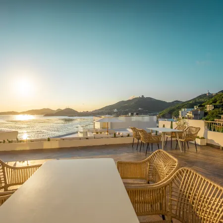 Jidong Yizhan·Seaside Light Luxury Sea View Pool Holiday Beauty Su (Shengsi Island East Cliffs Shop)