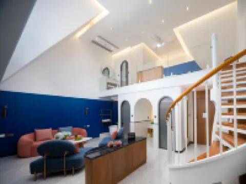 Xishuangbanna Yiren Residence (Gaozhuang Xishuangjing Star Light Night Market Shop)