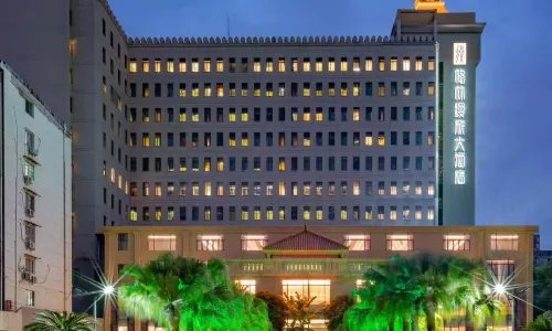 GreenTree Slow Trip Grand Hotel (Bayi Square First Affiliated Hospital)