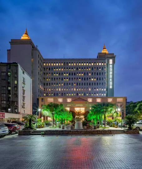 Green Box Hotel (Bayi Square Yifuyuan Branch)