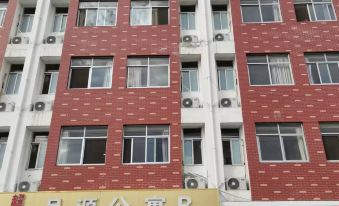 Fuyang Yueyuan Apartment (Development Zone Bangyuan Road Branch)