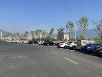 Lavande Hotel Ruyuan - parking