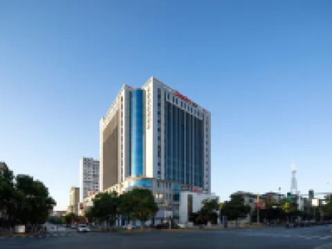 Jingdezhen Fuliang North Railway Station Hampton by Hilton Hotel 景徳鎮空港周辺のホテル