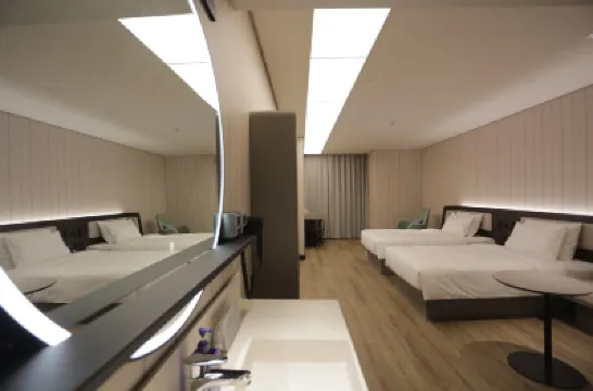 漢庭酒店（鄭州未來路曼哈頓店） 曼哈頓廣場酒店