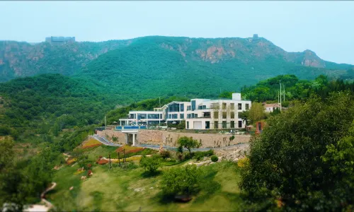 Zhongzhou Yueyin Fuxishan Huimeng Mountain Residence