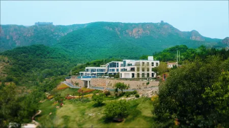 Zhongzhou Yueyin Fuxishan Huimeng Mountain Residence Отели рядом с достопримечательностью «Fengquan Lake Scenic Area»