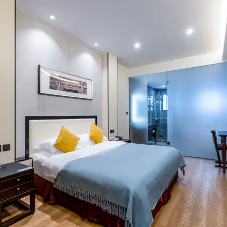 Zheyue Hotel (Shaoxing Lu Xun Hometown Cangqiao Straight Street)