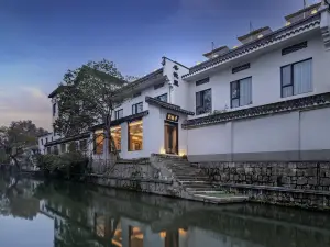 Dongyueli Hotel (Shaoxing Downtown Area Cangqiao Straight Street)