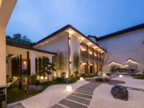 Dongyueli Hotel (Shaoxing Downtown Area Cangqiao Straight Street) 紹興のホテル