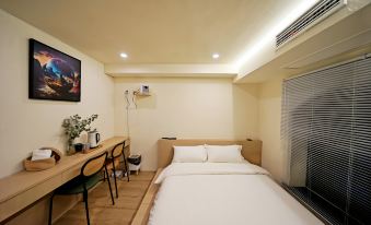 Haojiang Hotel(Bund Bull)
