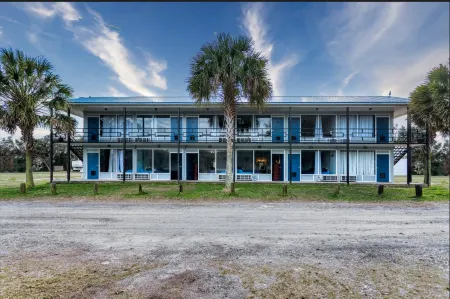 Bells Marina & Resort