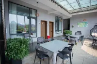 SSKZ · Riverside Scenery Boutique Inn (Puxinqiao, Puzhehei Scenic Area) - 2-Star