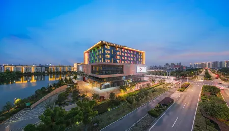 Mercure Suzhou High-speed Railway New Town Отели рядом с достопримечательностью «Soochow University(Yangchenghu Campus)»